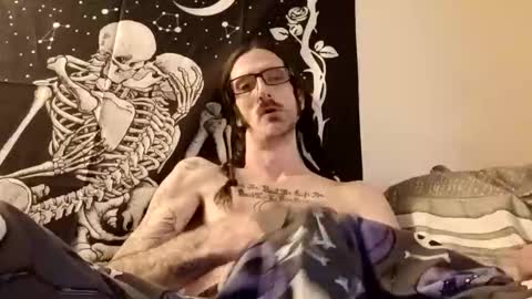 Lucien online show from March 3, 1:02 am