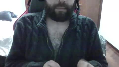 big_bearded_bear online show from February 10, 11:37 am