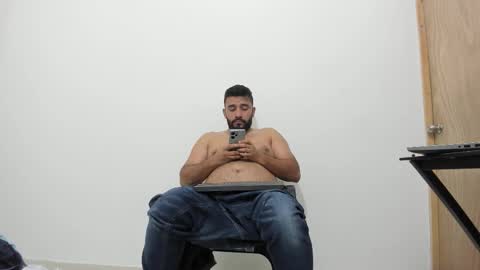 Tommy online show from November 2, 1:43 am