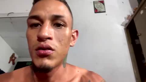 Stiven Leon online show from January 1, 7:21 pm