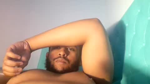 Snapshot of bigassboyfr chatting on December 11, 2:39 pm bigassboyfr online show from December 11, 2:39 pm