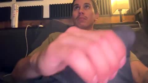 bigben281330 online show from April 1, 7:44 pm