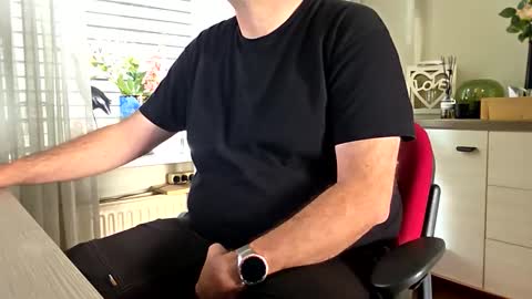 bigbibear88 online show from April 8, 9:19 am