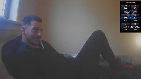 Jon - Im Straight online show from November 28, 6:21 pm