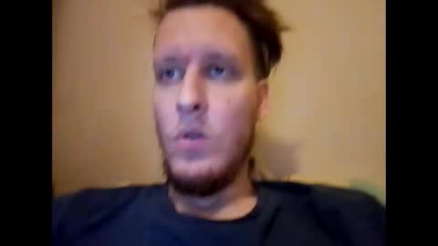 Snapshot of bigcock4009 chatting on February 1, 9:32 am bigcock4009 online show from February 1, 9:32 am