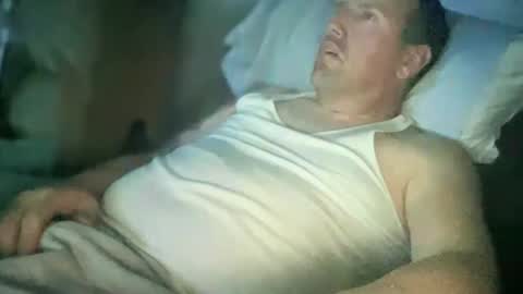 bigcocksuckingslut online show from January 14, 1:15 am