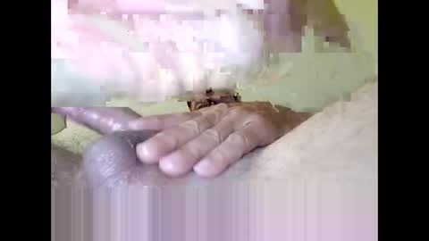 Snapshot of bigdaddydongarlets391292 chatting on October 27, 10:50 am bigdaddydongarlets391292 online show from October 27, 10:50 am