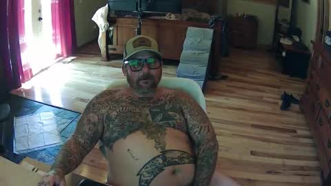 biggdaddy4206913 online show from March 19, 7:06 pm