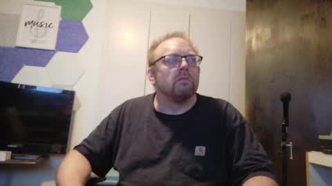 biggydee8989 online show from February 6, 7:00 pm