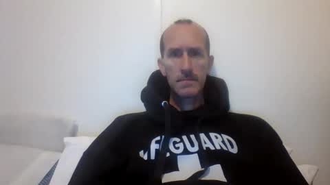 Snapshot of bighugemouthful chatting on October 5, 3:43 am Chaz online show from October 5, 3:43 am