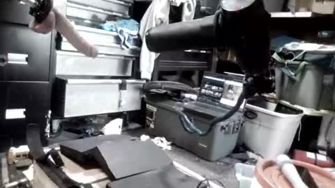 bigmanaround9 online show from April 11, 3:48 pm