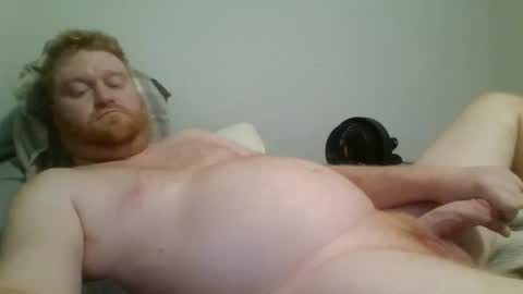 Snapshot of bigred92899 chatting on March 9, 8:51 am bigred92899 online show from March 9, 8:51 am