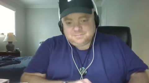 Big Red online show from February 17, 9:08 pm