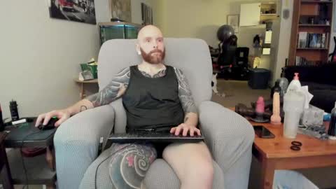 Sean pronounced Shon online show from April 12, 4:52 pm