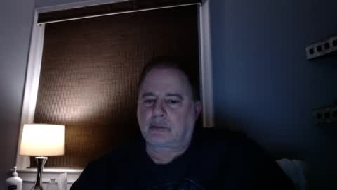 Snapshot of bigthicksatisfying2 chatting on December 24, 9:17 am bigthicksatisfying2 online show from December 24, 9:17 am