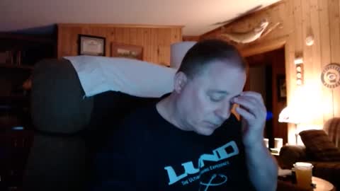 Snapshot of bigthicksatisfying2 chatting on December 15, 5:23 am bigthicksatisfying2 online show from December 15, 5:23 am