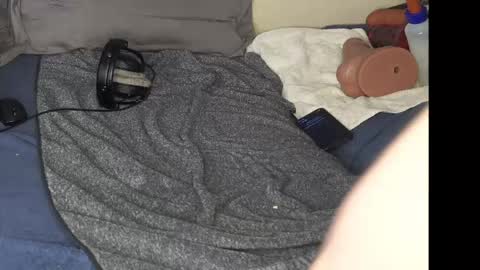 Bigtoybear online show from April 3, 6:37 pm