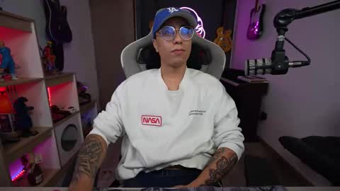 bigxboy96 online show from October 15, 4:09 am