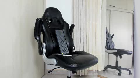 Biscuit oliva online show from February 8, 11:53 pm