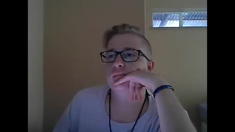 Snapshot of bisexualboy05 chatting on January 14, 7:48 am Bisexual boy online show from January 14, 7:48 am