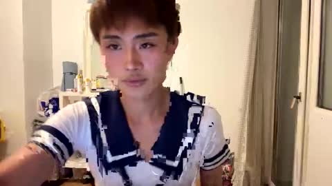 Lou online show from May 31, 10:22 pm