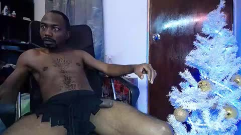 Snapshot of black_diamond_t chatting on December 28, 1:29 pm Black Diamond online show from December 28, 1:29 pm