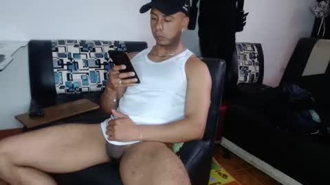 black_hot26 online show from October 21, 5:05 pm