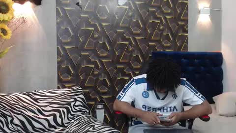 black_king_241 online show from November 9, 3:43 am