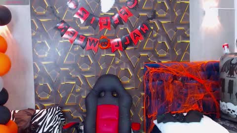 black_king_241 online show from October 21, 5:21 am