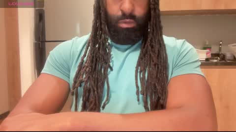 blackmuscles77 online show from April 9, 9:10 pm