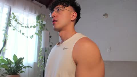 Blake Levi  Independent Model online show from April 17, 3:04 pm