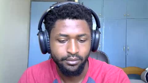 blakmoufaka online show from December 1, 7:33 am