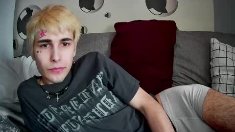 SONNYVAN online show from March 31, 8:05 am