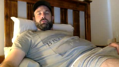 blueeyes705 online show from January 1, 10:11 am