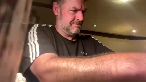 Blueyloey online show from October 2, 4:38 am