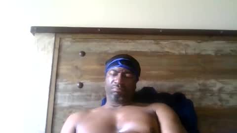 bluuthunder1914 online show from June 10, 5:46 pm