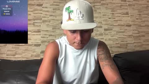 Bob  INDEPENDENT MODEL online show from February 3, 2:20 am