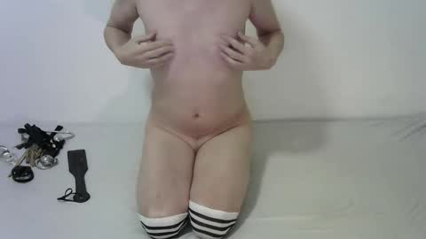 slavecunt online show from November 30, 5:26 pm