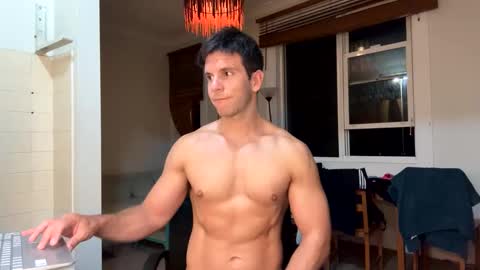 Bondi online show from February 14, 9:34 am