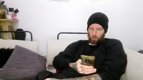 boredpunkdude666 online show from March 25, 12:36 am