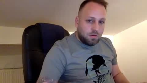 hugo online show from April 15, 7:58 pm