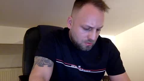 hugo online show from April 13, 6:08 pm