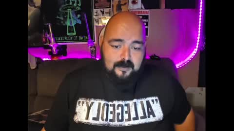 bossdeuce420 online show from April 18, 7:07 pm