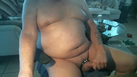 Snapshot of bottomguy33540 chatting on January 2, 6:12 pm BAM online show from January 2, 6:12 pm