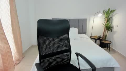 boy_master77 online show from March 12, 6:33 pm