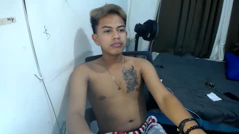 boyax16 online show from February 8, 6:33 pm