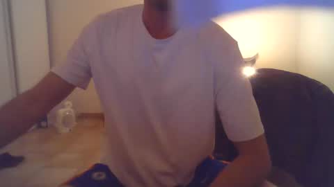 boyisfun online show from December 23, 8:34 am