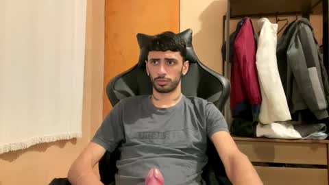 Snapshot of boyzinm2 chatting on October 4, 12:05 am boyzinm2 online show from October 4, 12:05 am