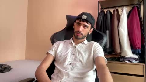 Snapshot of boyzinm2 chatting on October 26, 1:13 pm boyzinm2 online show from October 26, 1:13 pm