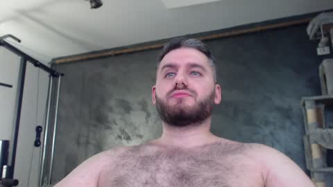 Snapshot of brad_pittfall chatting on January 4, 5:27 am ask me online show from January 4, 5:27 am
